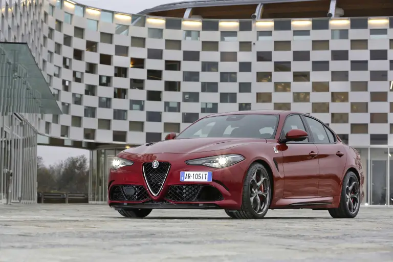 Alfa Romeo Giulia Quadrifoglio - 33
