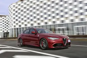 Alfa Romeo Giulia Quadrifoglio - 36