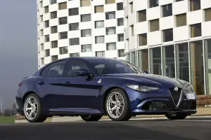 Alfa Romeo Giulia Quadrifoglio - 25