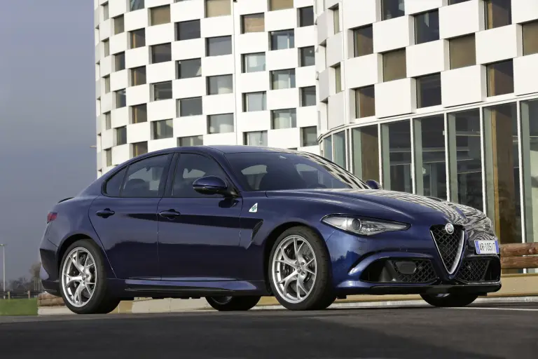 Alfa Romeo Giulia Quadrifoglio - 25
