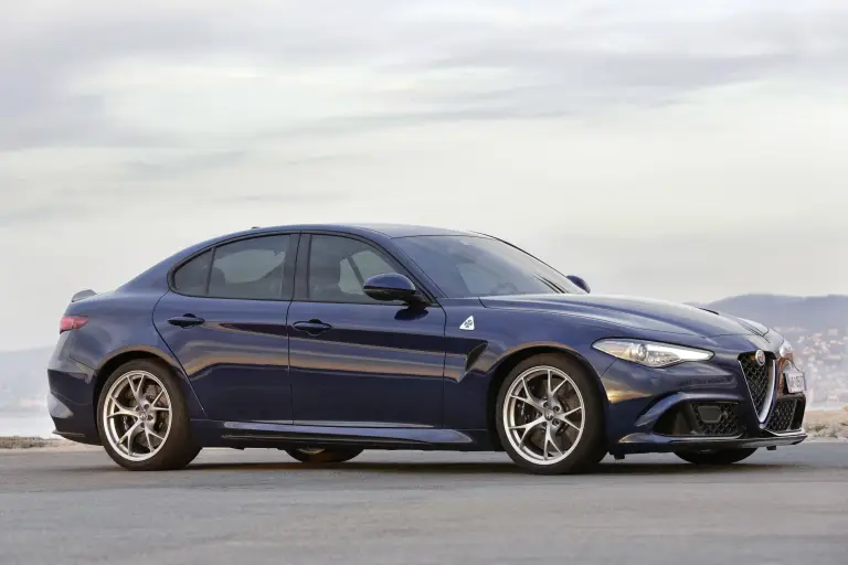 Alfa Romeo Giulia Quadrifoglio - 21