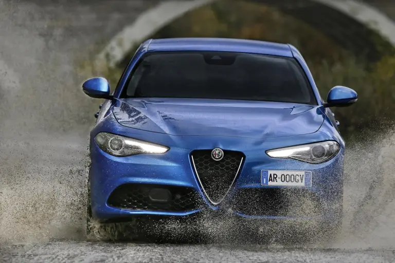 Alfa Romeo Giulia Veloce 2016 - 8