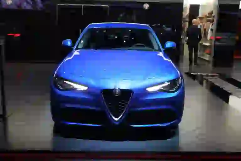 Alfa Romeo Giulia Veloce - Salone di Parigi 2016 - 32