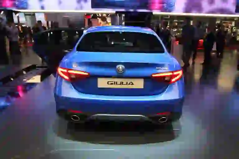 Alfa Romeo Giulia Veloce - Salone di Parigi 2016 - 34