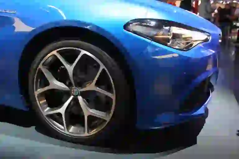 Alfa Romeo Giulia Veloce - Salone di Parigi 2016 - 39