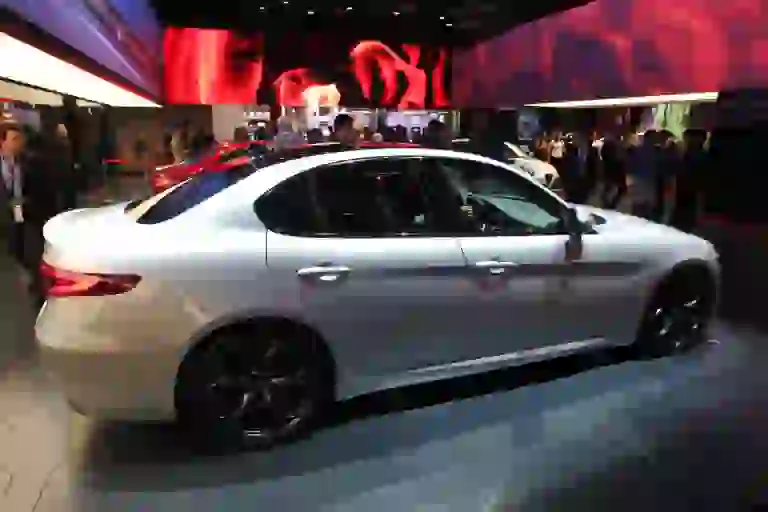 Alfa Romeo Giulia Veloce - Salone di Parigi 2016 - 43