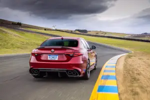Alfa Romeo Giulia - 11