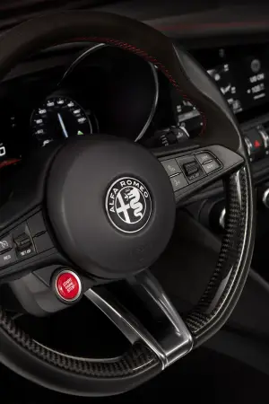 Alfa Romeo Giulia - 4