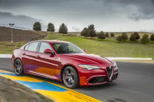 Alfa Romeo Giulia - 8