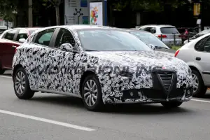 Alfa Romeo Giulietta 2016 - Foto spia 08-09-2015