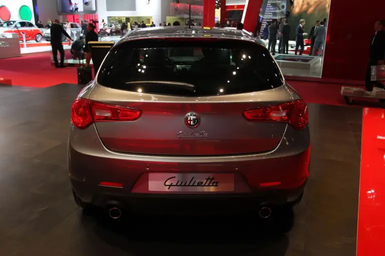 Alfa Romeo Giulietta Pack Collezione - Salone di Parigi 2012 - 1