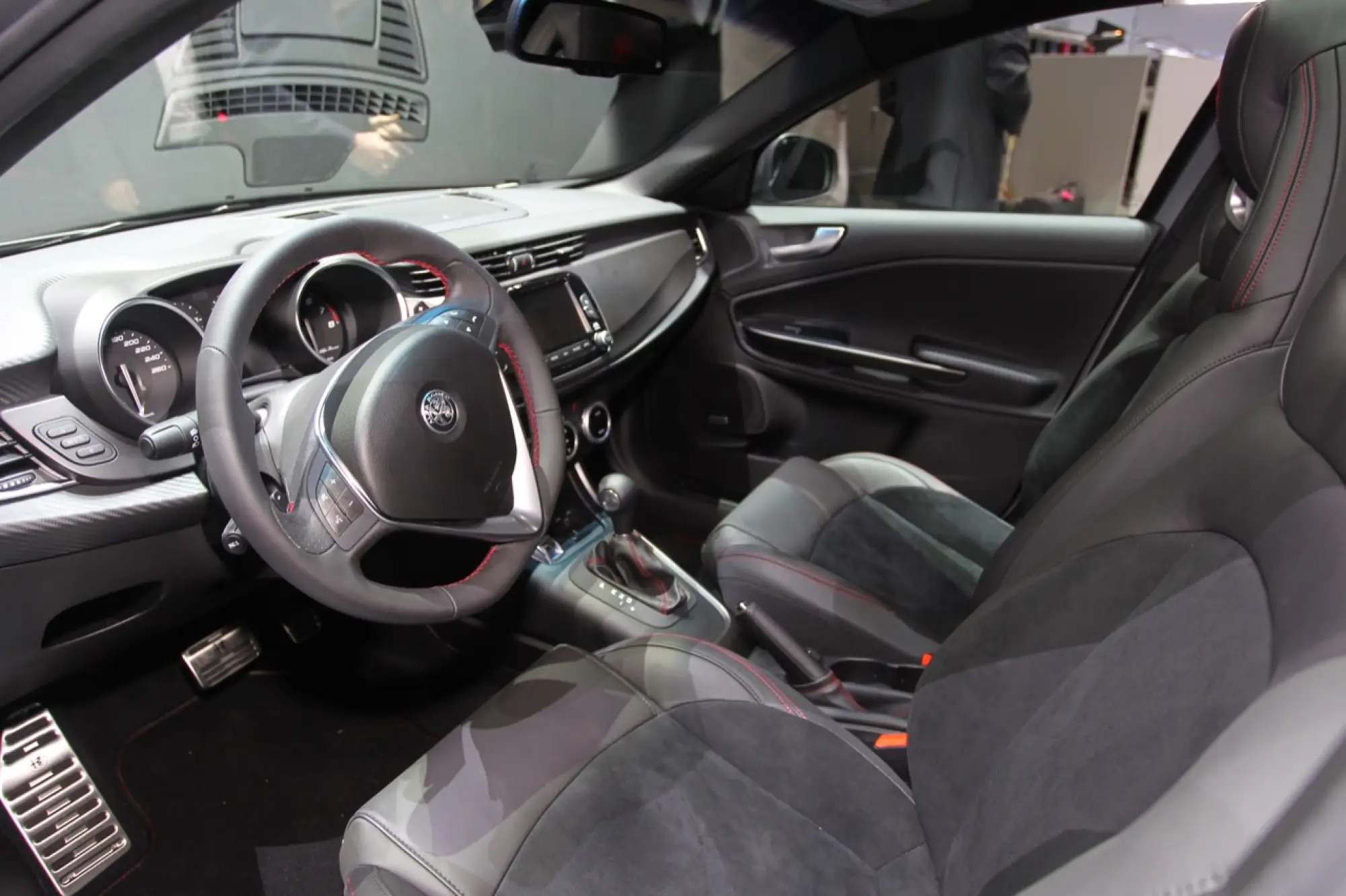 Alfa Romeo Giulietta Veloce - Salone di Ginevra 2016 - 3