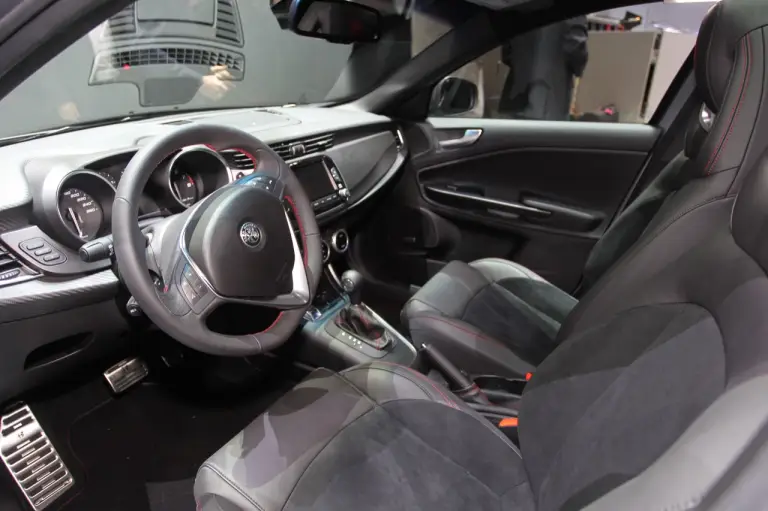 Alfa Romeo Giulietta Veloce - Salone di Ginevra 2016 - 3