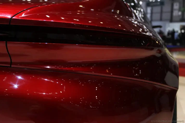 Alfa Romeo Gloria Concept by IED - Salone di Ginevra 2013 - 7