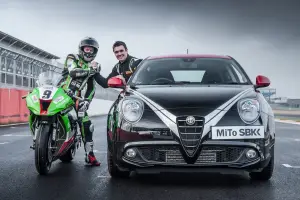 Alfa Romeo MiTo Quadrifoglio Verde SBK sfida Kawasaki Ninja