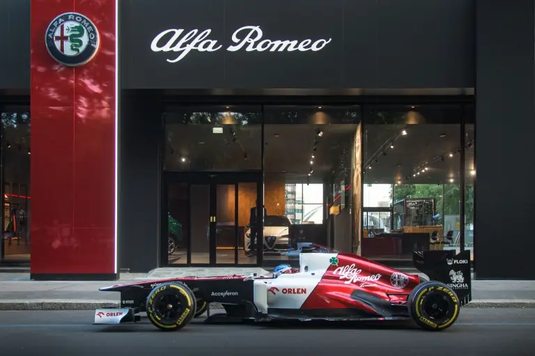 Alfa Romeo monoposto F1 a Milano - Foto - 3