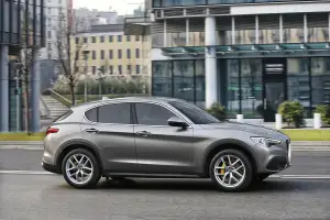 Alfa Romeo Stelvio 2017