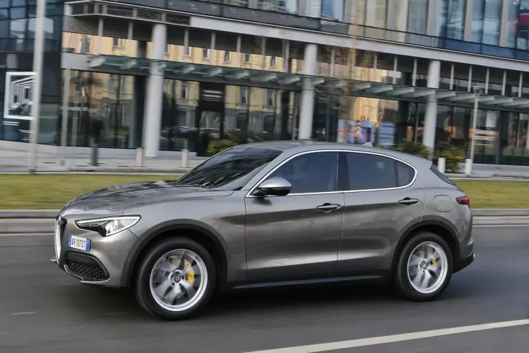 Alfa Romeo Stelvio 2017 - 87