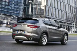 Alfa Romeo Stelvio 2017