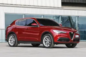 Alfa Romeo Stelvio 2017