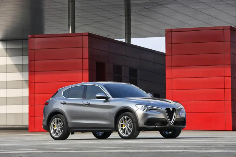 Alfa Romeo Stelvio 2017 - 104