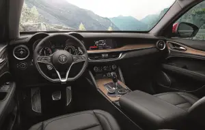 Alfa Romeo Stelvio 2017