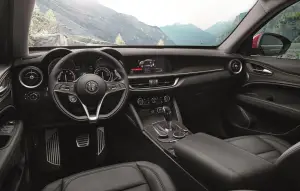 Alfa Romeo Stelvio 2017