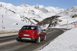 Alfa Romeo Stelvio 2017