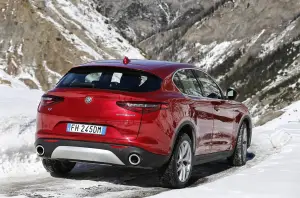 Alfa Romeo Stelvio 2017