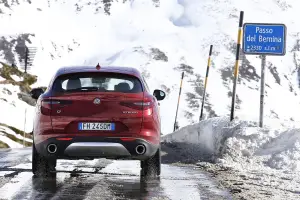 Alfa Romeo Stelvio 2017