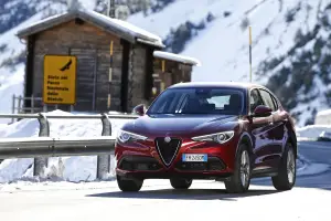 Alfa Romeo Stelvio 2017