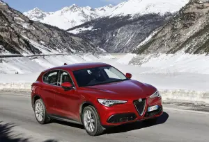 Alfa Romeo Stelvio 2017