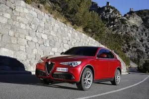 Alfa Romeo Stelvio 2017