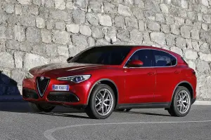 Alfa Romeo Stelvio 2017