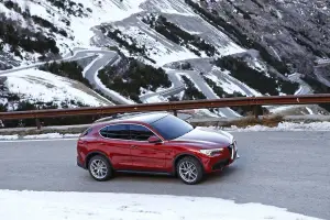 Alfa Romeo Stelvio 2017 - 59