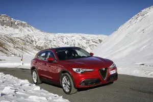 Alfa Romeo Stelvio 2017