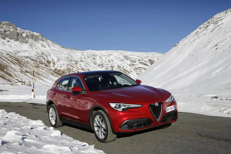 Alfa Romeo Stelvio 2017 - 61