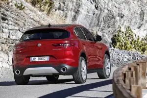 Alfa Romeo Stelvio 2017