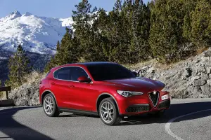 Alfa Romeo Stelvio 2017