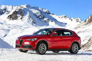 Alfa Romeo Stelvio 2017