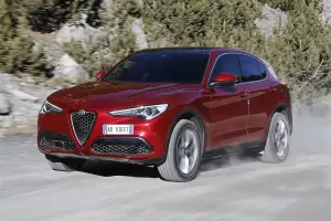 Alfa Romeo Stelvio 2017 - 73