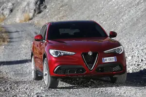 Alfa Romeo Stelvio 2017