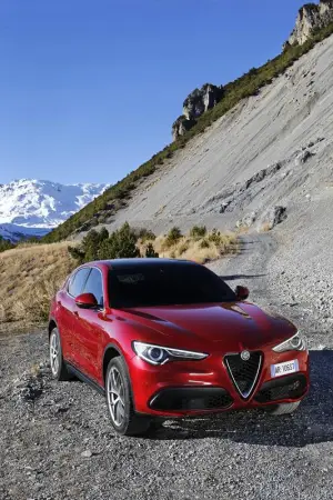 Alfa Romeo Stelvio 2017