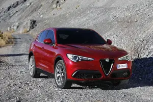 Alfa Romeo Stelvio 2017