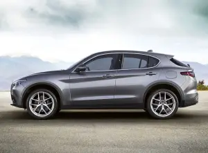 Alfa Romeo Stelvio First Edition foto ufficiali