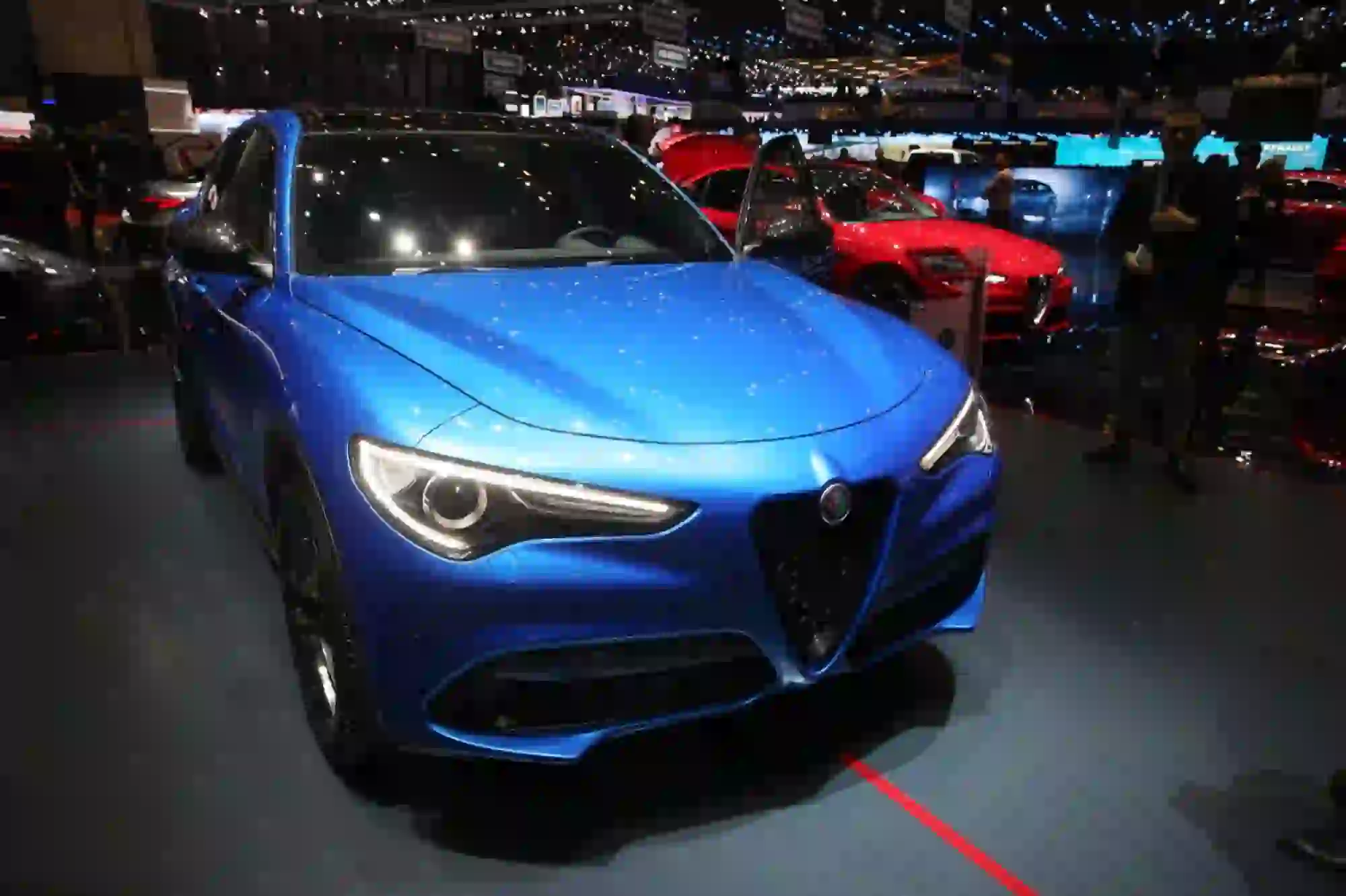 Alfa Romeo Stelvio Foto Live - Salone di Ginevra 2017 - 7