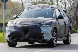 Alfa Romeo Stelvio - Foto spia 10-5-2016 - 1