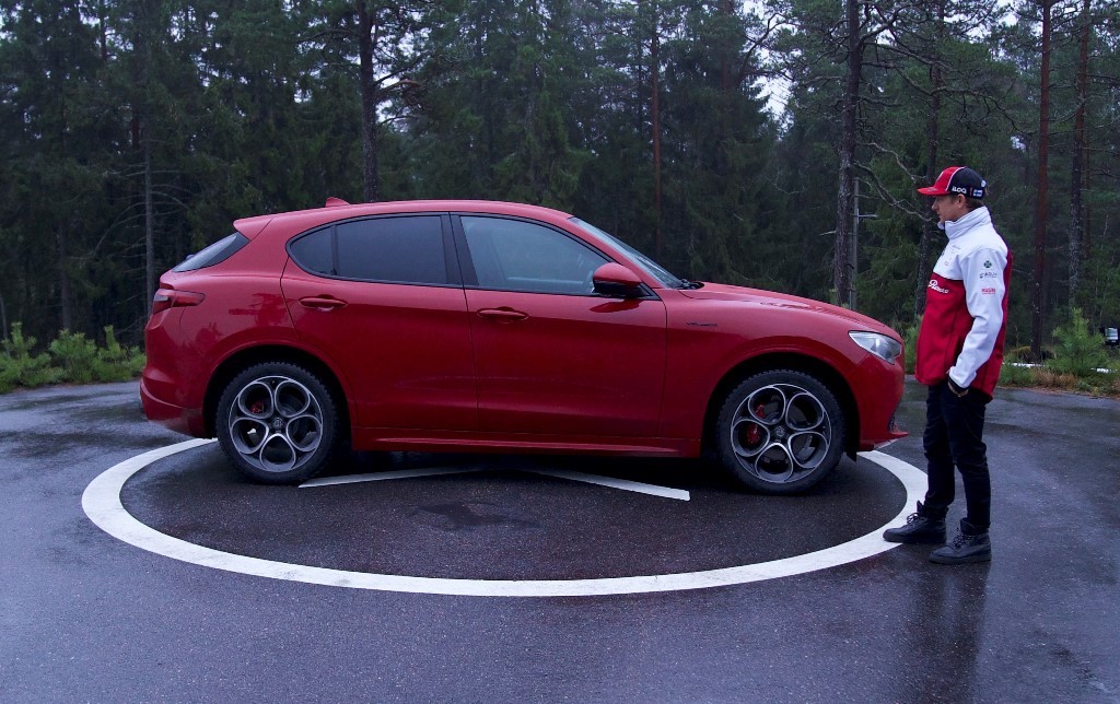 Alfa Romeo Stelvio - Kimi Raikkonen