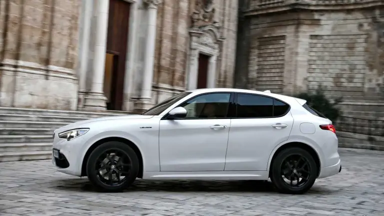 Alfa Romeo Stelvio MY 2020 - 18