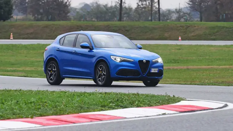 Alfa Romeo Stelvio MY 2020 - 22